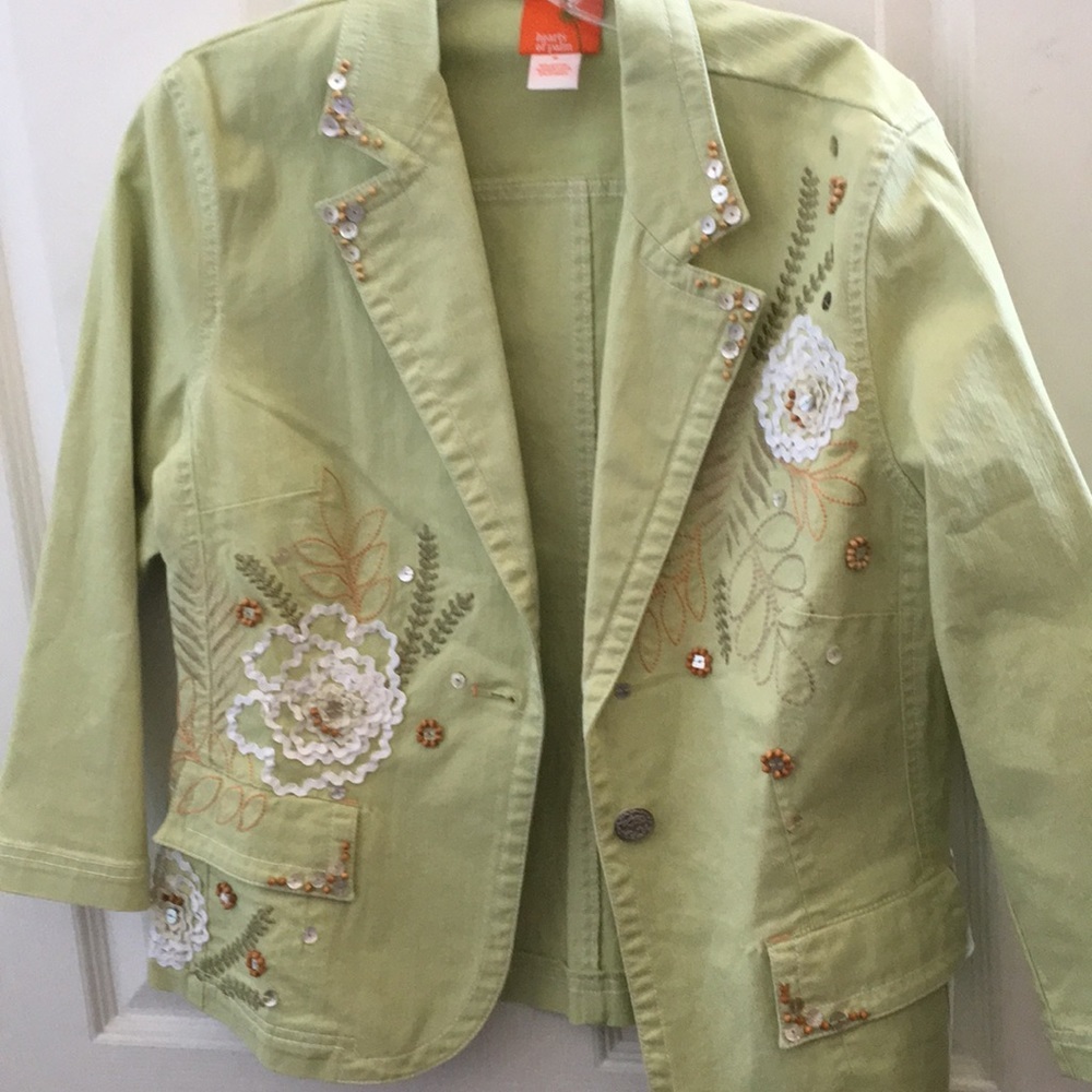 FINAL MARKDOWN LADIES’ hearts of palm Embellished Jacket 8